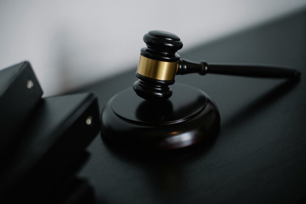 Gavel and legal document for Syrian employment law guide